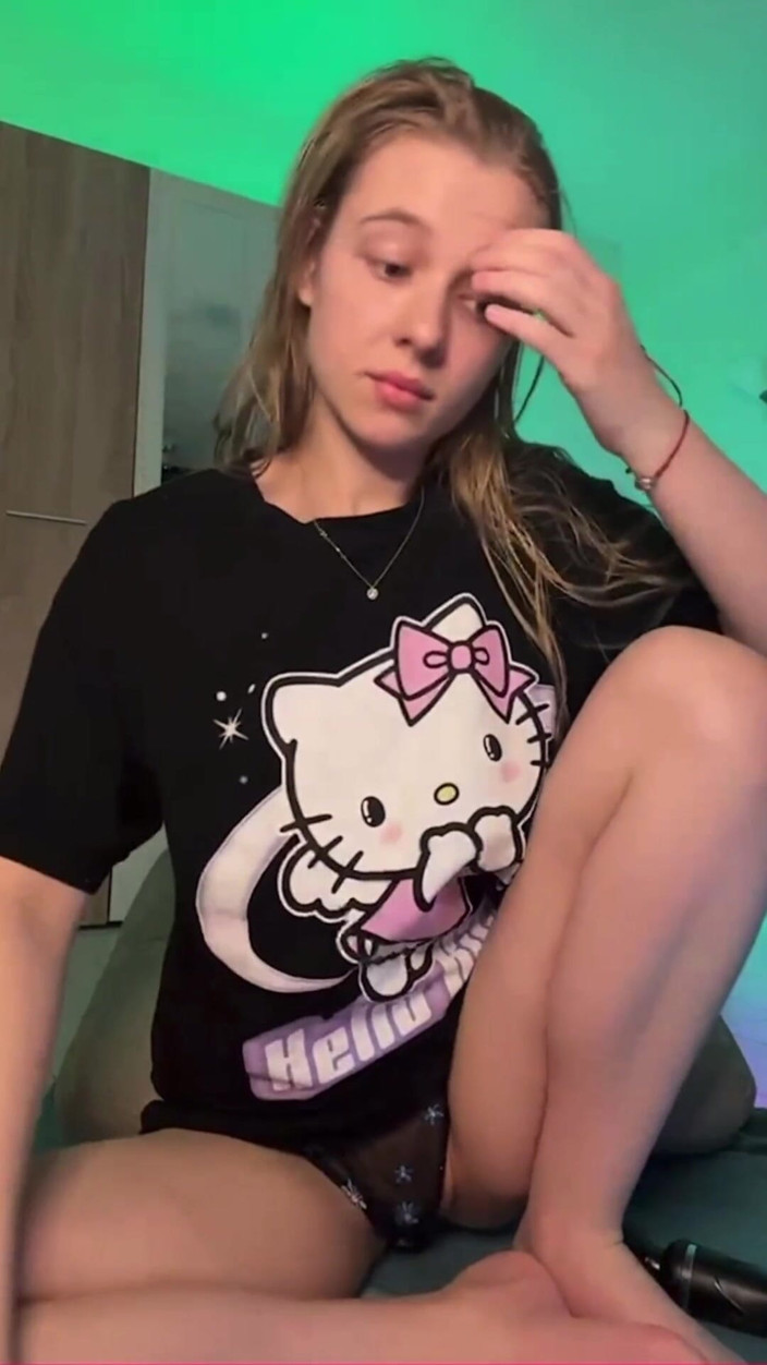 JuiceLussie: Prima dată când anal cu pumnul atât de sexy