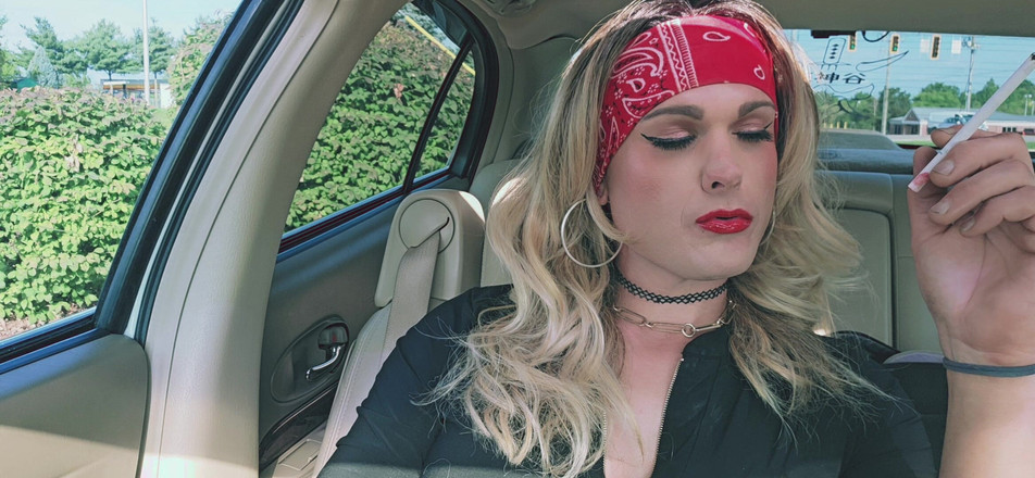 Darkfetish2k: Kylie, bombasses, fétiche, jeu de voiture