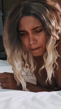 Tombul baddie göt deliğine yarak sokuyor