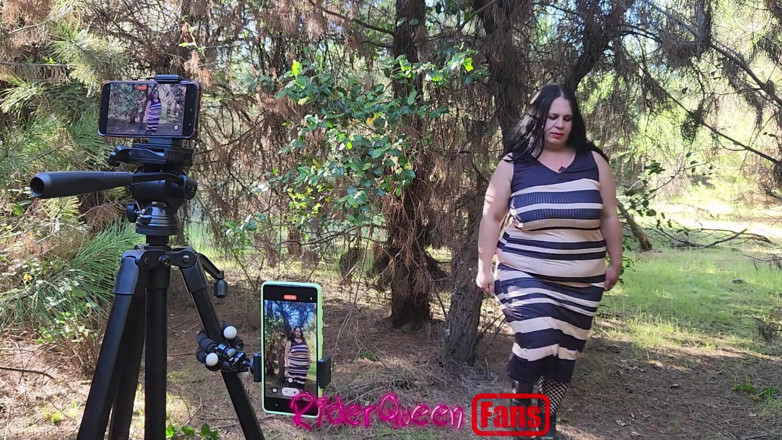 Only Riderqueen BBW Step Mom Latina Alone: Riderqueen în aer liber: Videoclipuri pentru fani în aer liber