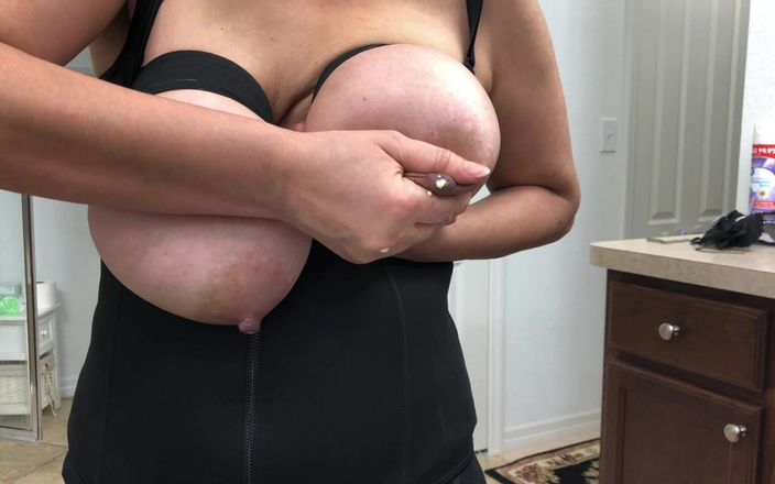 VeeVee Vixen: Pec сгибает и доит персонализированный би-ролл