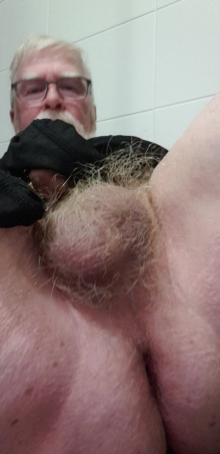 Redhairy4u: Batang kecil kencing dan pancut