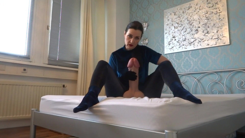 Lady Victoria Valente: Velvet goddess with magnificent cock: Masturbation instructions for you