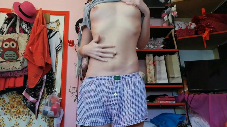 Cuteblonde666: Petite hårig tonåring striptease på cam