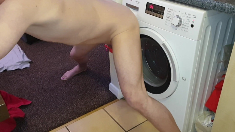 Mike Essex: Fick meinen arsch mit einem dildo, der an der vibrierenden...