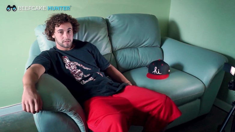 Beefcake Hunter: マルコが初めて他の男とセックスした