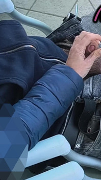 Exhibition De Bite - Un Prof De Français Taille Une Pipe En Public, Voyeur, Hôtel, Balcon, Se Fait Surprendre Par Ses Voisins 4K