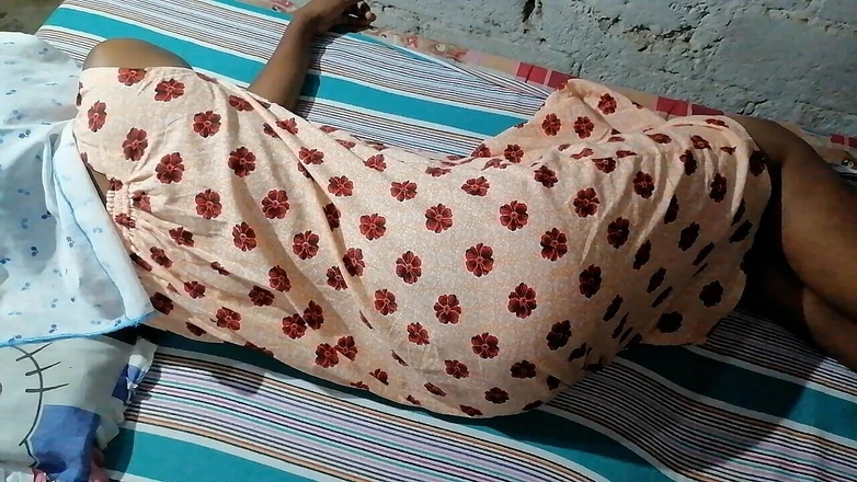 Sweety In Bed: Самое красивое идеальное тело поздней ночью с самым горячим создателем