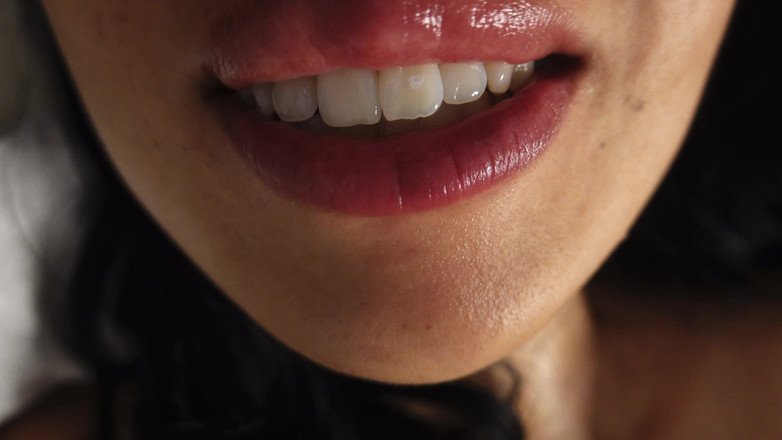 Asmr_mouth: Me encanta lamerte en posición acostada