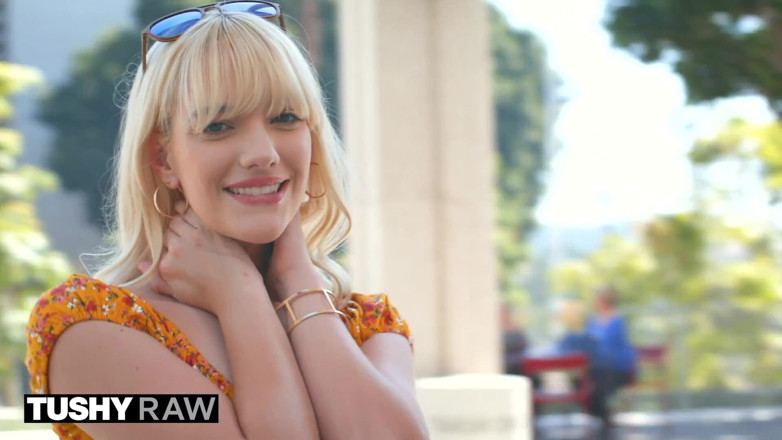 Tushyraw: Tushyraw Kenna James sert anal seksi seviyor