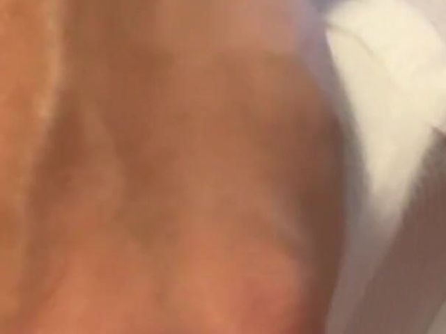 Should I Trim My Pubic Hair? (Under Xiao Qiang)