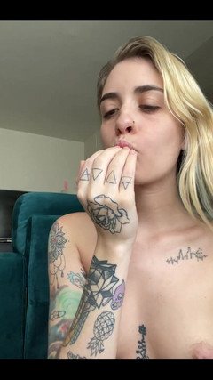 Pearlsage: वीर्य खाने के निर्देश और लंड हिलाने के निर्देश