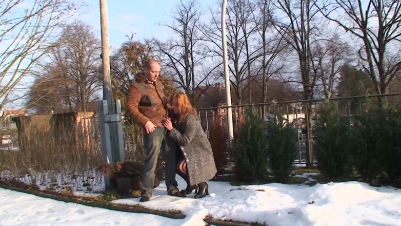 Erotic Pleasure: Rothaarige milf lutscht und reitet den schwanz eines fremden