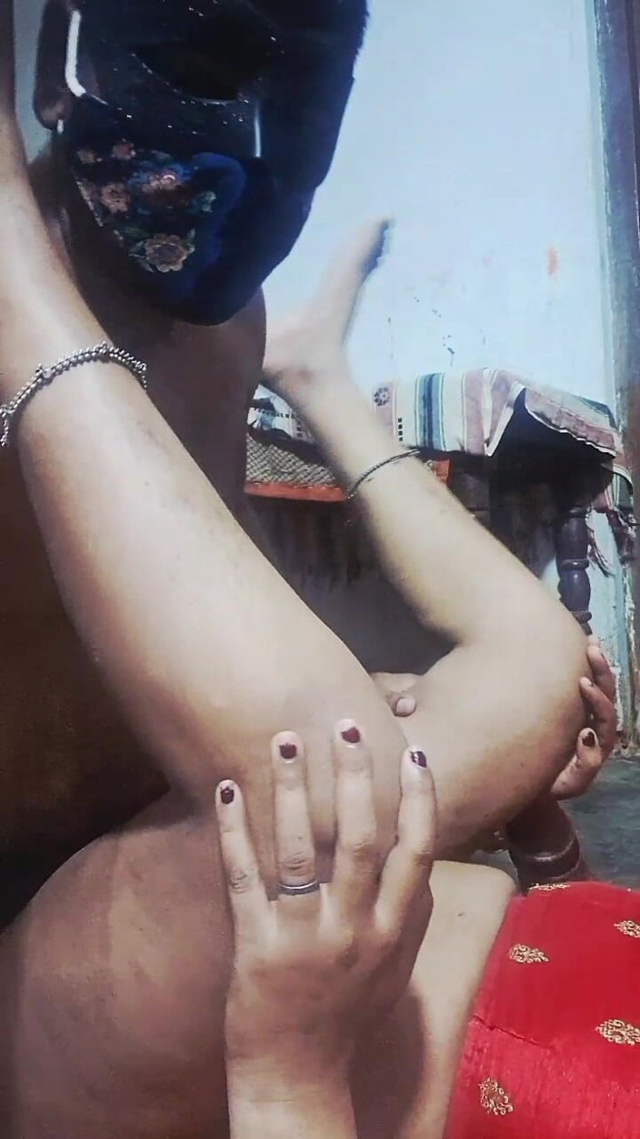 Sexfunlust: Незадоволена дезі-шлюха трахається з другом коледжу