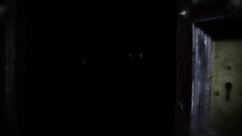 Femdom Empire: Houseguest angeschnallt