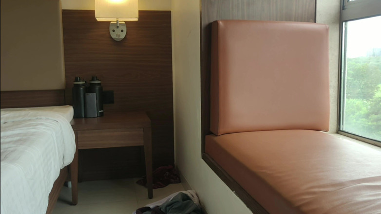 Yours fantasy: Sekretarz Riya daje loda szefowi do promocji