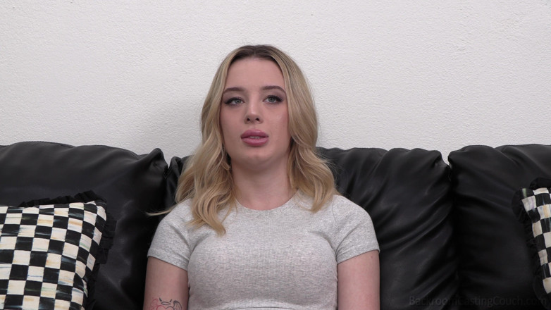 Backroom Casting Couch: Нова дівчина дізнається, що вона підписається на анал і камшот на обличчя