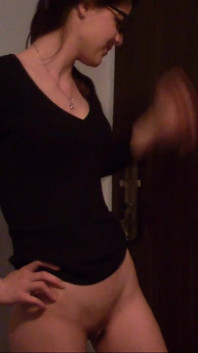 Kinky Teen Pee on the Floor and Talks About How She Feels