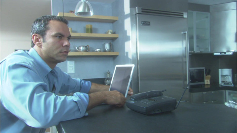Miami Reality: Irklararası gelin açık havada büyük beyaz yarakla sikişiyor
