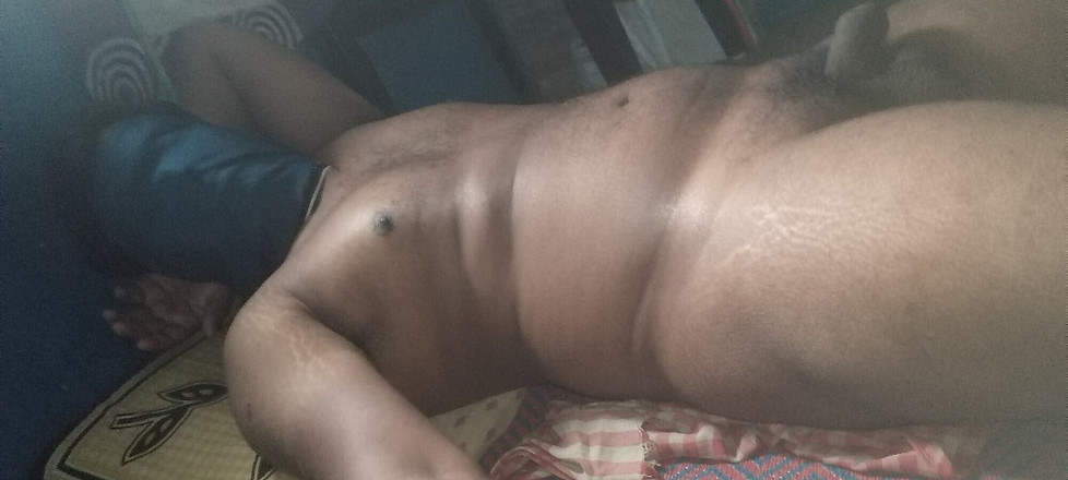 Sweet Indian cock: Dolly svägerska med mig hårig fitta fingrade