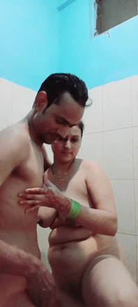 Prysznic Puja Bhabhi