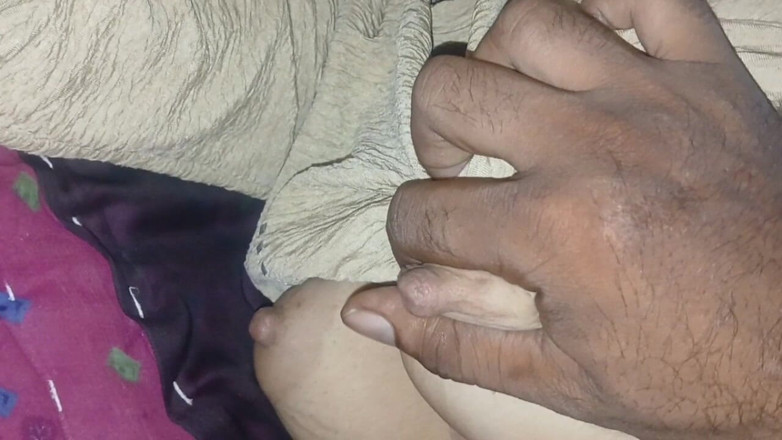 seema: Muschi teilen, teil 2 heiße möpse drücken Neues mädchen