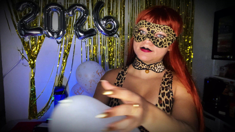 Goddess Li: Felina popping jej balony noworoczne! (4k)