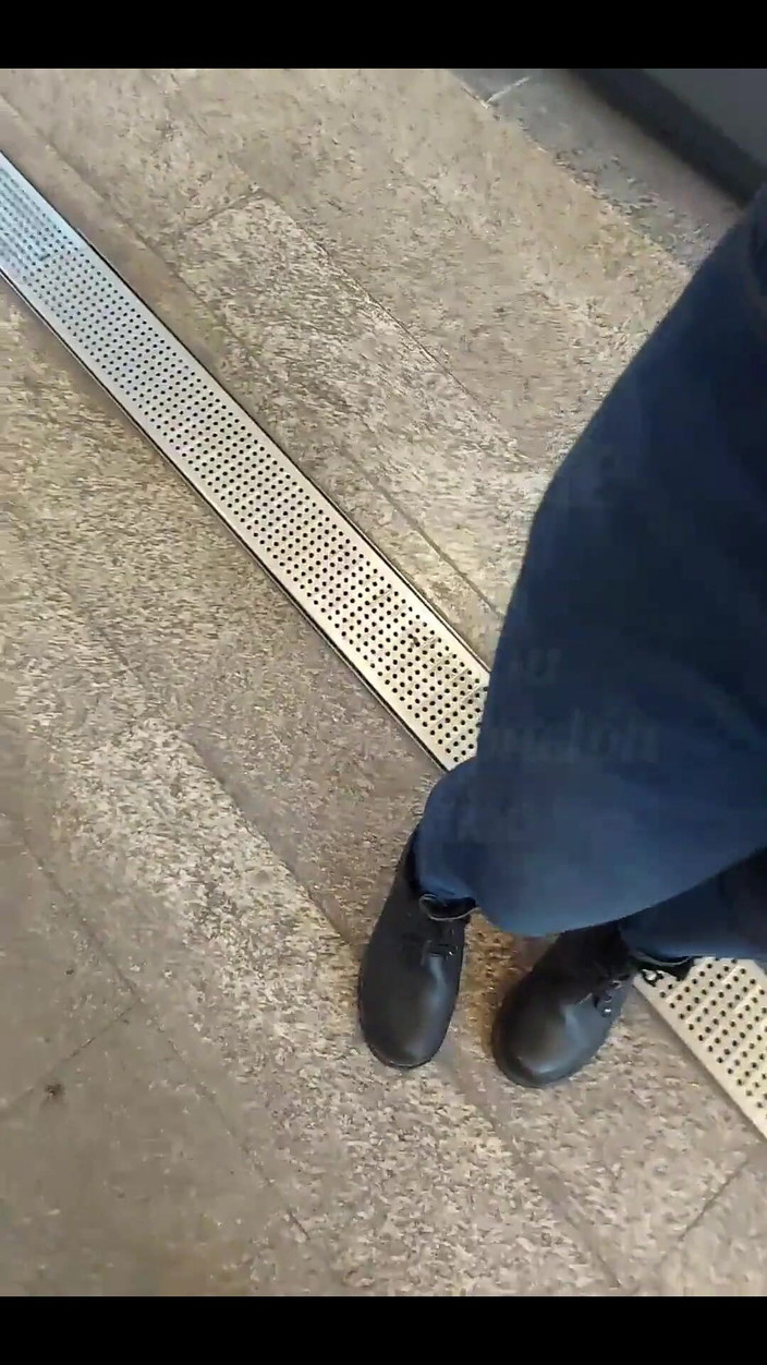 Lylsexxx: モールで出会った浮気の女の子とセックスすることになる(スペイン語音声)