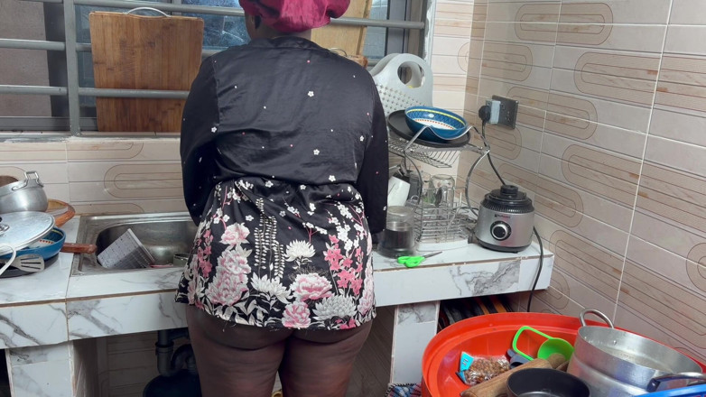 Sweetqueen2: Nemohl se dočkat, až to uklízečku dokončím.