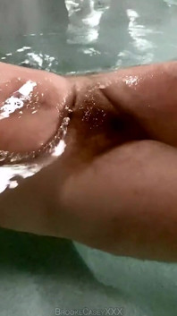 Hairy Legs in the Hot Tub Brookecaseyxxx