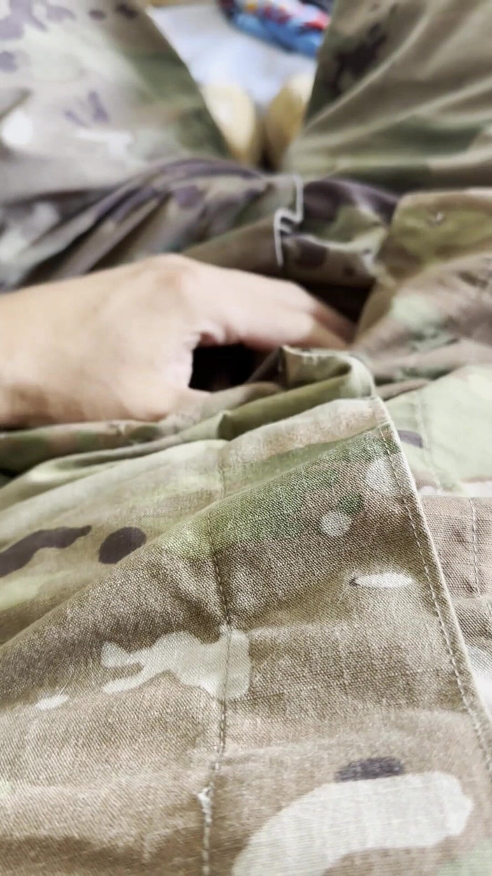 Gay Soldier Stuff: 穿着几件内衣的热辣撸管 - 穿着制服的陆军专家