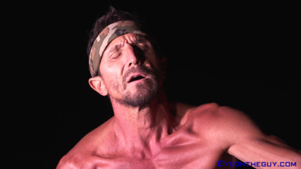 Hush Hush Entertainment: Tommy Gunn registan men chudaee ka maza le rahi hai