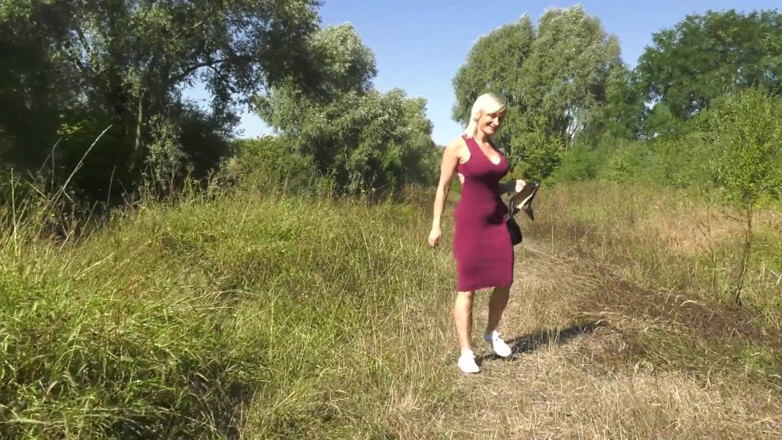 HPG Production: Fantastisk blond milf suger stor fransk kuk 5200