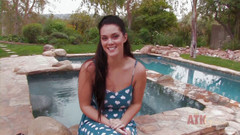 ATKIngdom: Buxom brunetka Alison Tylor dostane osobní v tomto rozhovoru u...