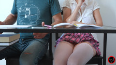 Yourstepdaughter: Colegas de classe se fazem gozar durante o exame de...