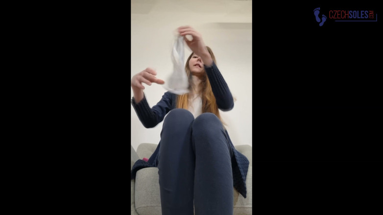 Czech Soles - foot fetish content: Socken und fußdominanz, die du verdient!