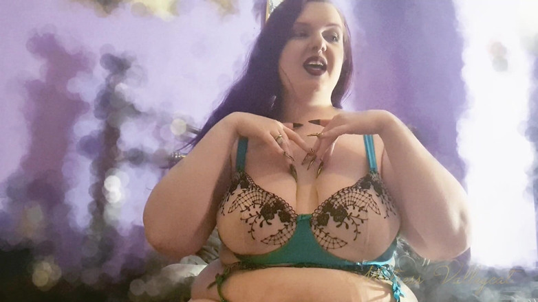 Mxtress Valleycat: Sharp Nail Worship