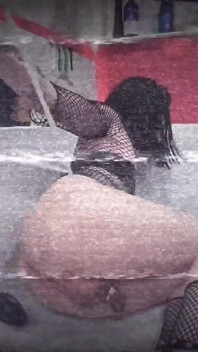 La ragazza culona tiffany ciskiss sissy effeminato culo