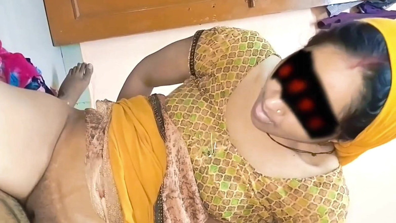 Janvi bhabhi 69: 新婚カップルのカウガールのハードセックス動画、ヒンディー語セックス動画