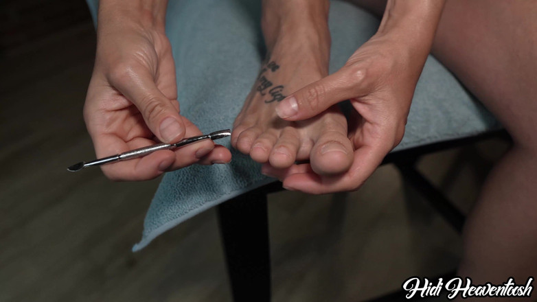 Hidi Heaventoosh: Pedicure y pintura de uñas de los