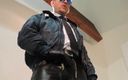 GERMANE_XL: Leder-polizist 62