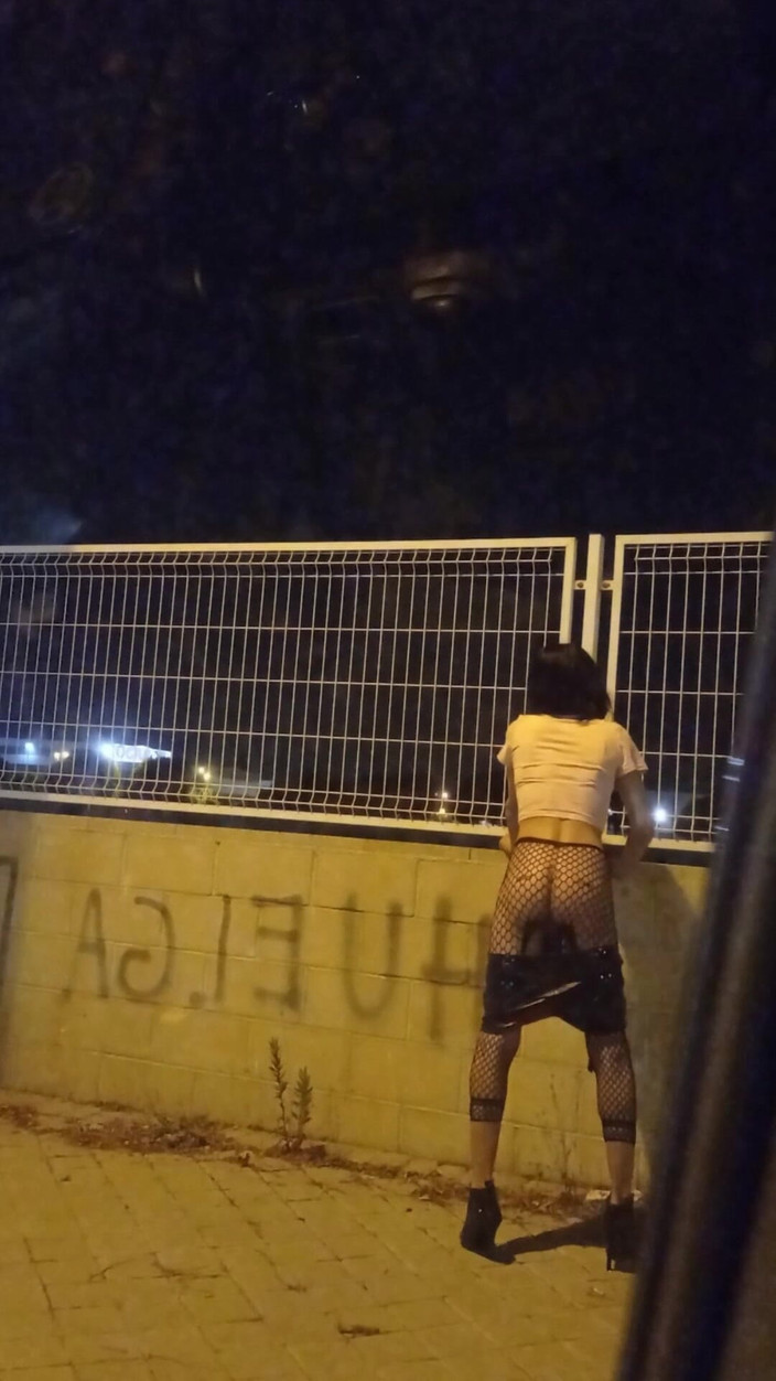Penelopene27: Transvestiten-exhibitionistin im freien teil 1