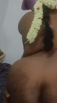 Suri rumah saree panas Tamil dikongkek pantat keras