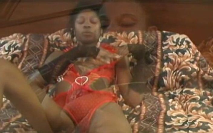 Homegrown Video: Em gái da đen sung sướng và foxxx đỏ làm sáu mươi...