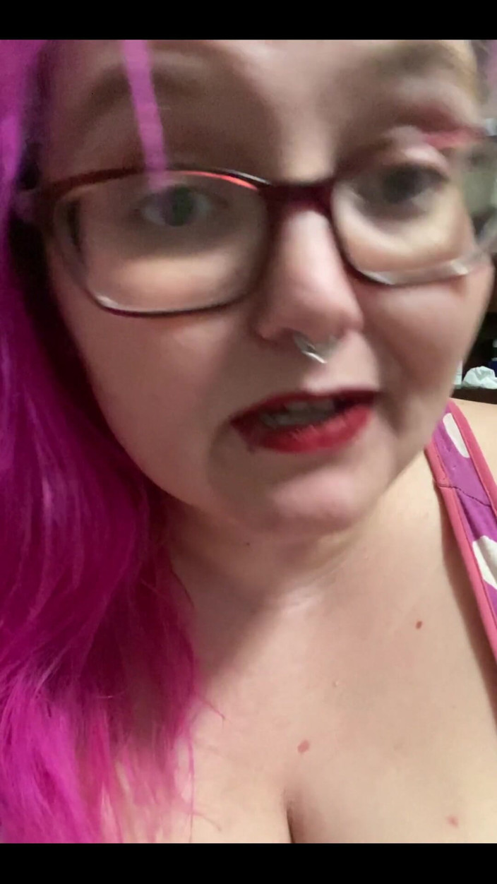Sara Star: Storytime - Awkward Neighbor Run-in