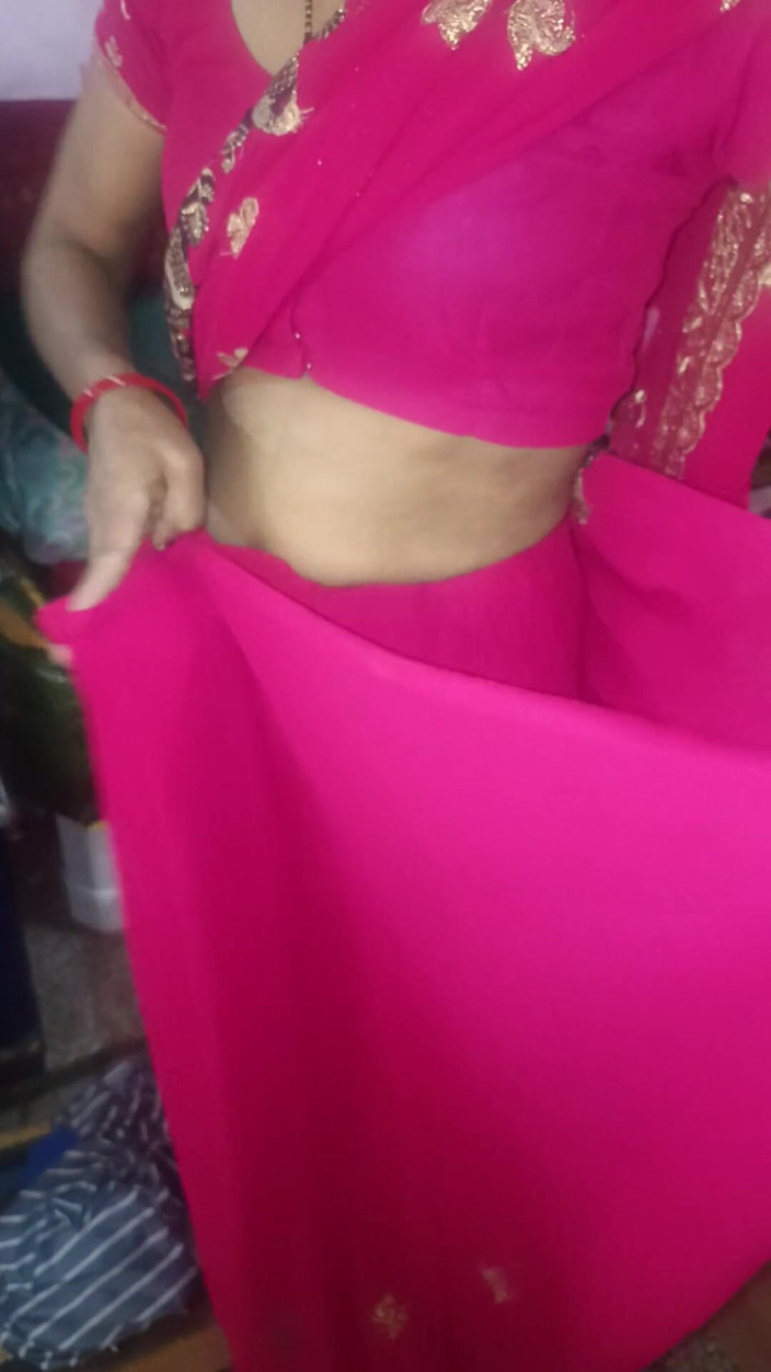 Nightqueen---7838: Bhabhi Ji iba a algún lugar listo y hice un...