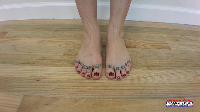 Brand New Amateurs: Inked Hottie Kali Ryder Deepthroats a Cock and Gets Her...