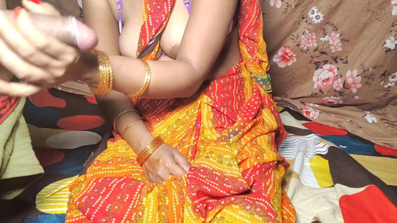 Desi step mom: Sister-in-law Dressed in a Saree and Hit Her Full Ass...