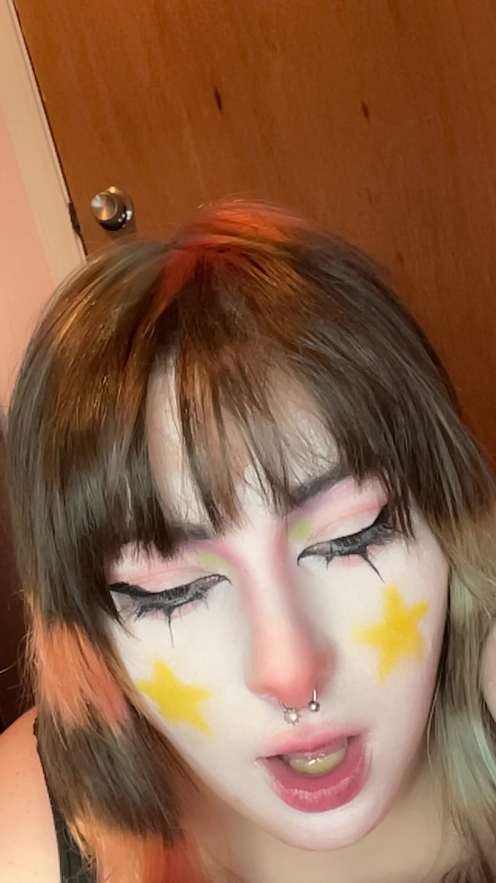 Mushroombitchx: Galaxys Orgazm Yüzü