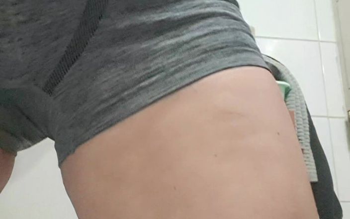 Mommy big hairy pussy: हॉट मॉर्निंग, बड़ी पैंटीज में मम्मी